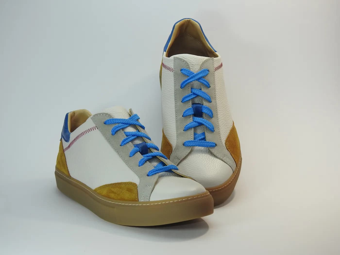 Calzatura 3 retro